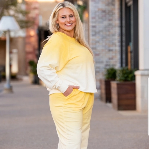 Yellow 2pc Ombre Lounge Set - Picture 1 of 2